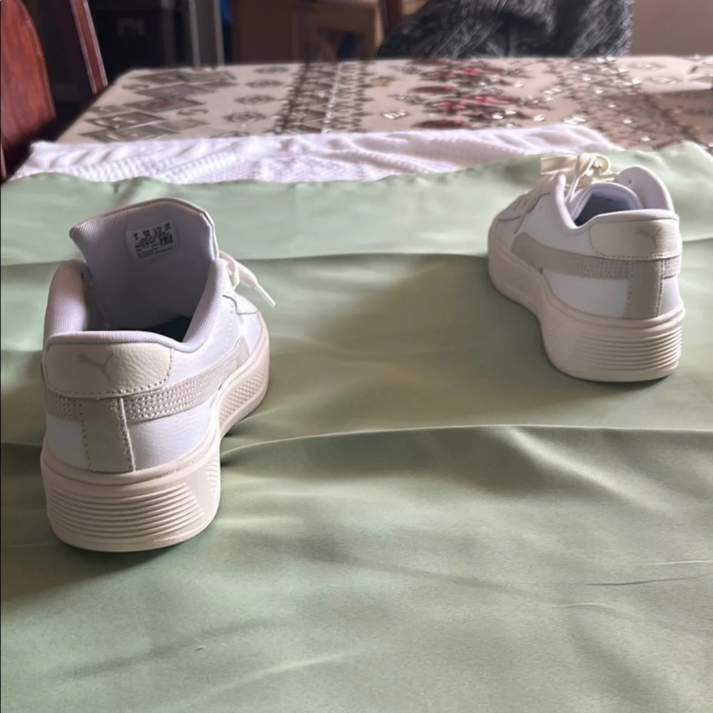 Puma these white